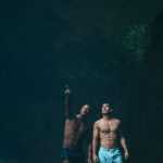 Man kiest perfecte onderbroek voor mannen uit verschillende modellen boxershorts
