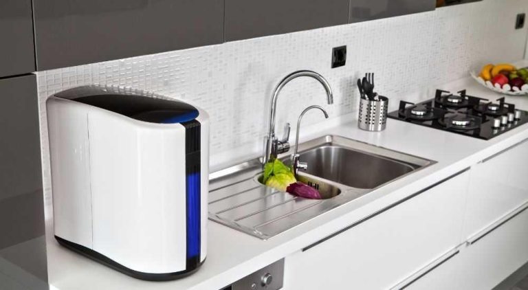 Voordelen van een waterverzachter: bescherming huishoudapparaten, zachter water voor huid en haren, en kostenbesparingen