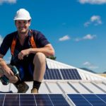 Zonnepanelen op dak voor duurzame energieproductie en lagere energierekeningen