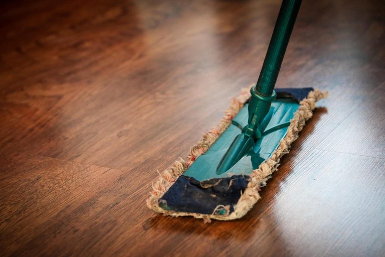 Professionele schoonmaakdiensten zorgen voor een hygiënisch schoon huis met efficiënte en grondige reiniging