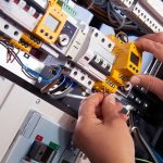 Elektricien Gouda voert professionele werkzaamheden uit aan elektrische installaties en stopcontacten in huishoudens en bedri