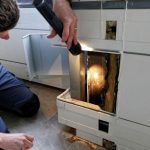 Visuele weergave van het proces hoe een asbest test werkt met stappen voor onderzoek en analyse