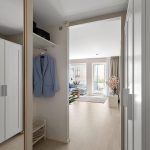 Moderne kast met schuifdeuren in strakke design, perfect voor ruimtebesparing en elegante interieur inrichting