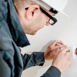 Professionele elektricien Veendam voert veilige elektrische installatie en reparatie uit met vakmanschap