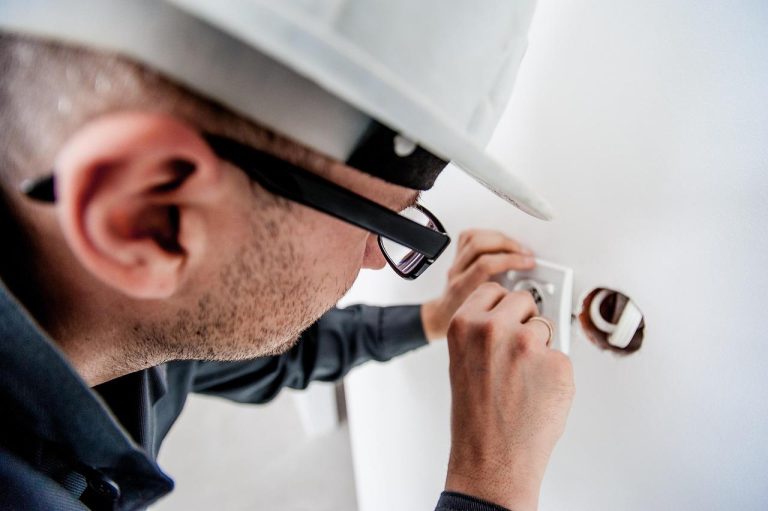Elektricien Assendelft voert professionele werkzaamheden uit aan elektrische installaties voor veilige stroomvoorziening
